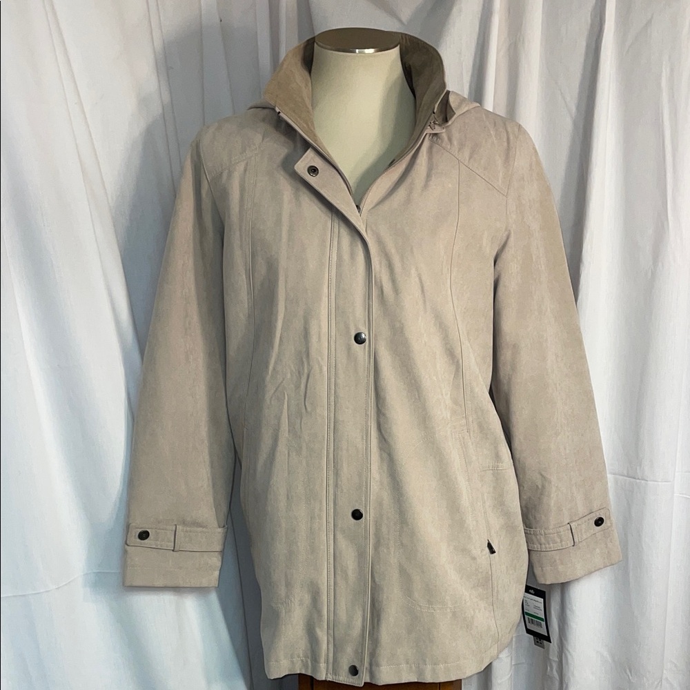 NWT Gallery Women's Tan Trench Coat. Removable liner and hood. Size Large. - Picture 1 of 15